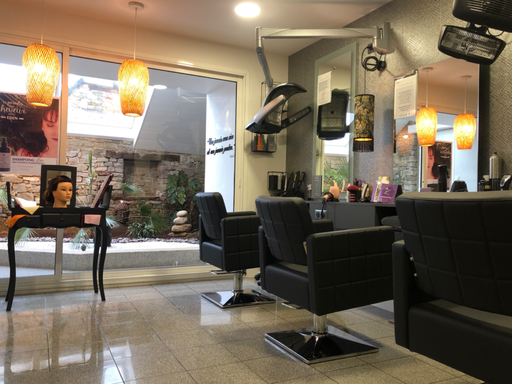 Photo du salon de coiffure